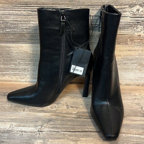 Forever 21 Black Heeled Dress Boots NWT - Picture 4 of 5
